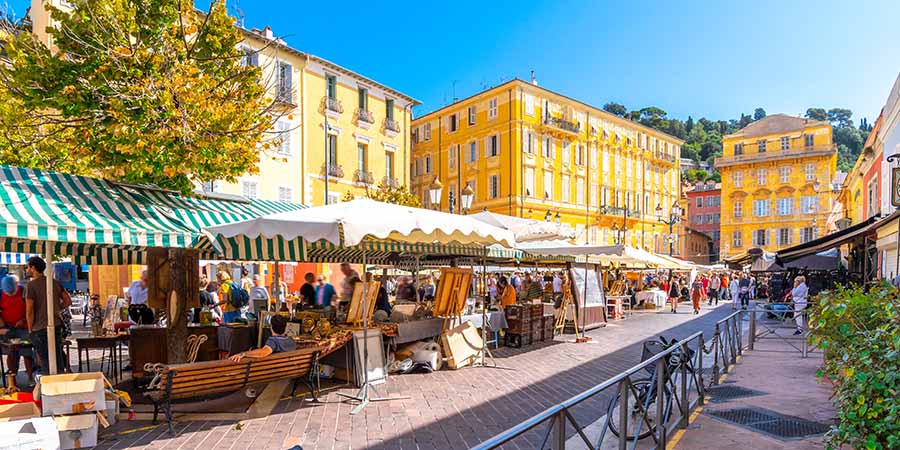 Uncovering beautiful Nice on a guided tour